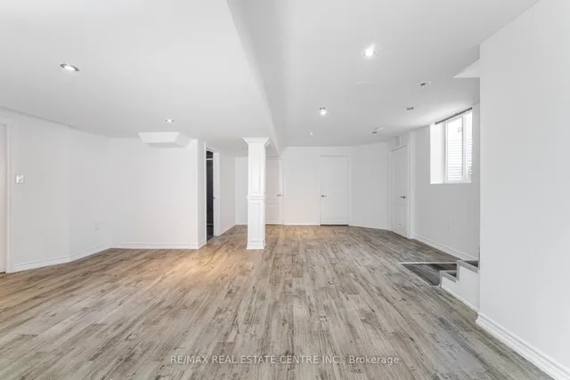 Additional image 42 of 6 Baccarat Cres