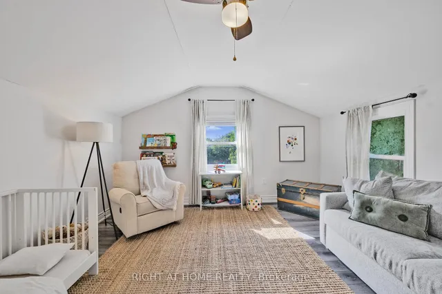 Additional image 17 of 71 Robins Ave