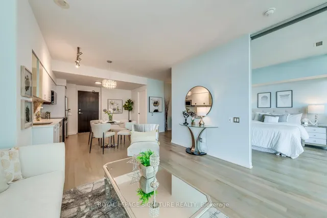 Additional image 23 of 33 Charles St Unit 3001