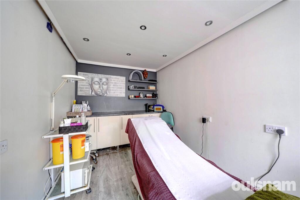 Additional image 21 of The Crescent, Bromsgrove, Worcestershire, B60