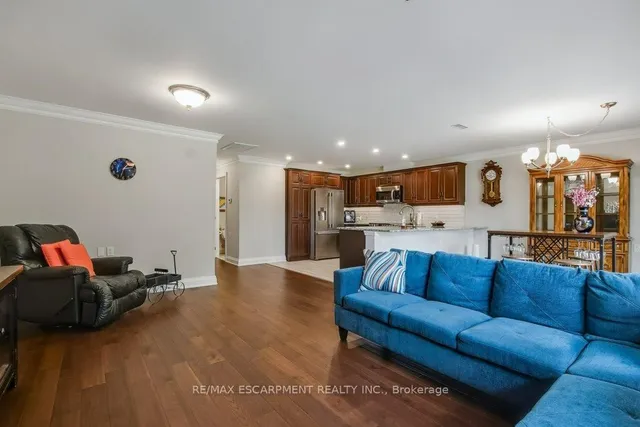 Additional image 22 of 33 Szollosy Circ