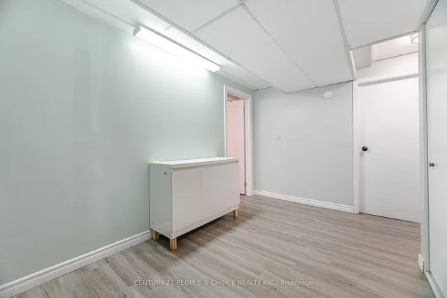 Additional image 40 of 55 Vineberg Dr