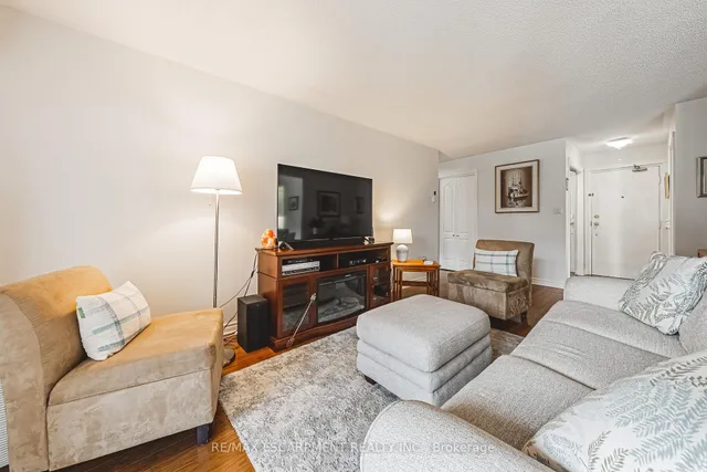 Additional image 10 of 3050 Pinemeadow Dr Unit 6