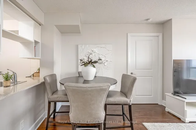 Additional image 10 of 2 Eva Rd Unit 2027