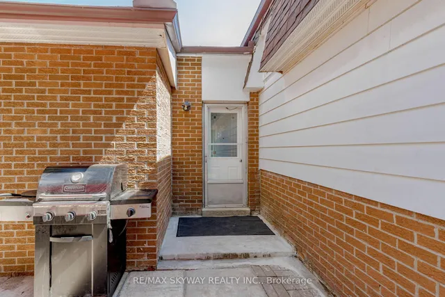 Additional image 29 of 3285 Lansdown Dr
