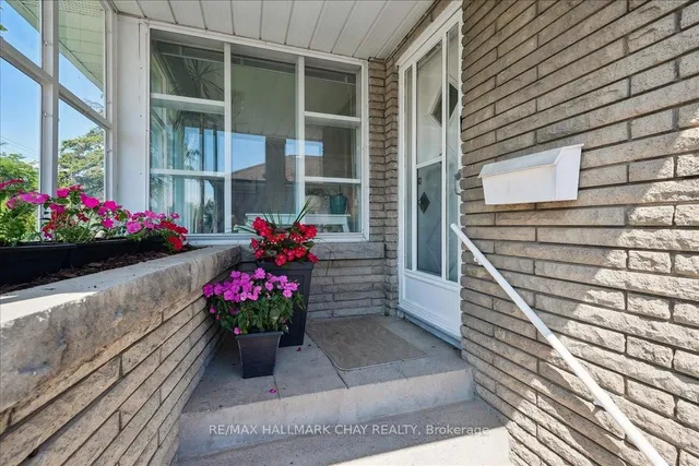 Additional image 4 of 93 Clonmore Dr