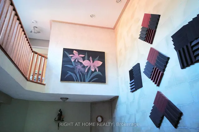 Additional image 17 of 377 Turnberry Cres