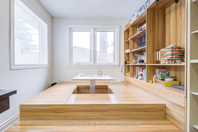 Additional image 17 of 18 Colonnade Rd