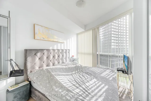 Additional image 6 of 80 Marine Parade Dr Unit 808