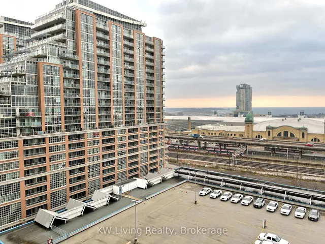 Additional image 24 of 135 East Liberty St Unit 902