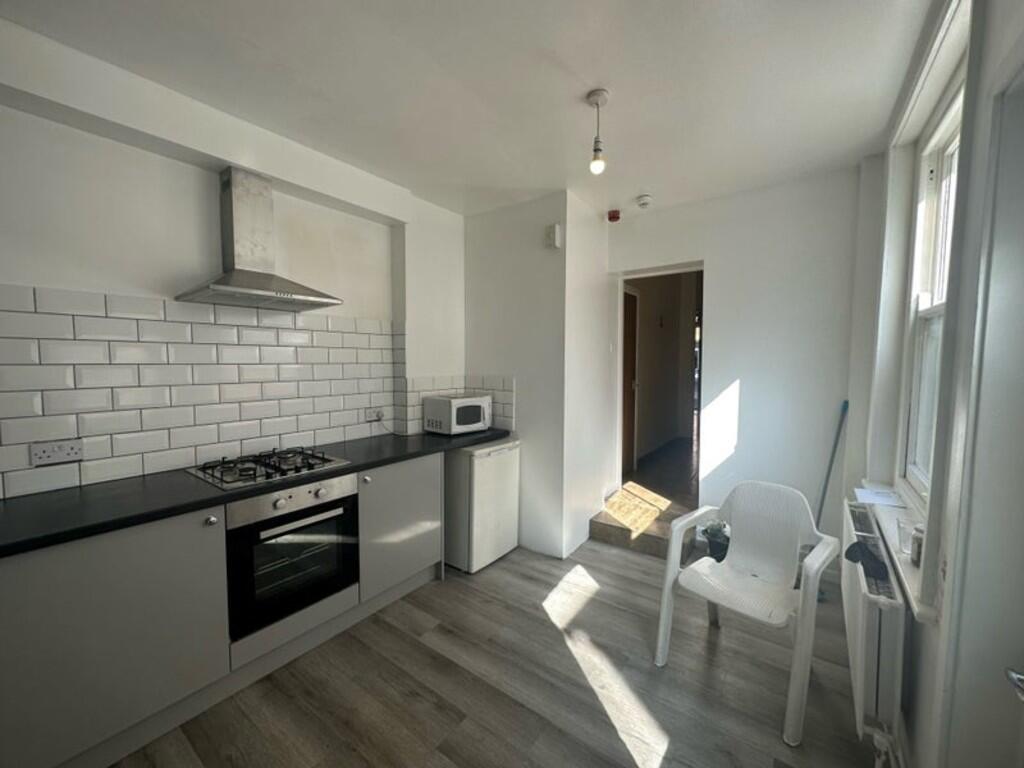 Additional image 6 of Everton Road, Yeovil