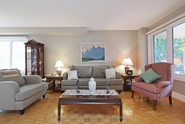 Additional image 13 of 523 Petawawa Cres