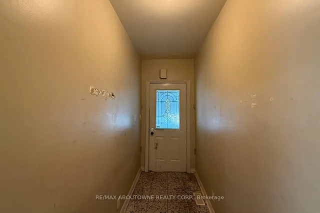 Additional image 3 of 214 Burlington St