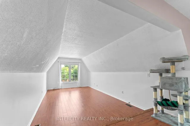 Additional image 21 of 3 Gervais Dr