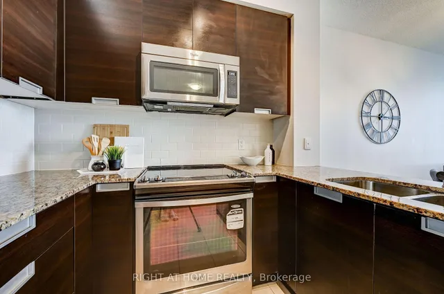 Additional image 6 of 55 Eglinton Ave Unit 2001