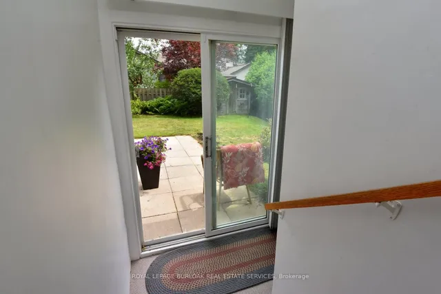 Additional image 30 of 1034 Cedar Ave