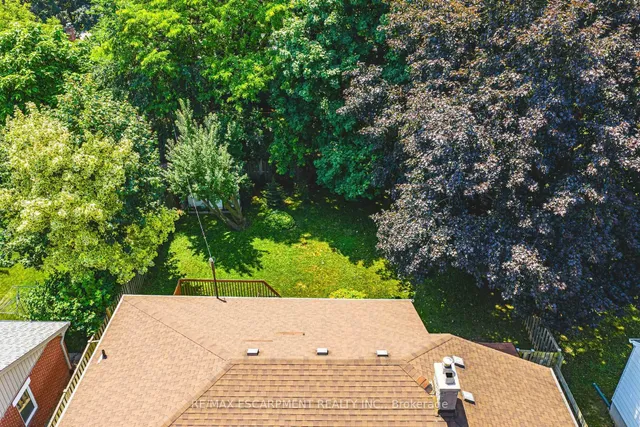 Additional image 40 of 972 Kingsway Dr