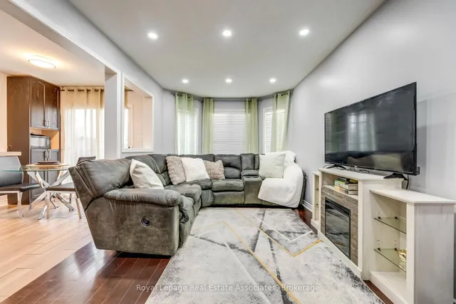 Additional image 10 of 4 Flatfield Way