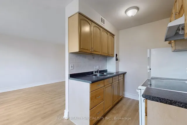 Additional image 23 of 101 Queen St Unit 406