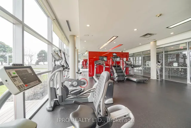 Additional image 40 of 135 Village Green Sq Unit PH21