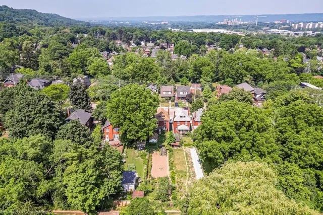 Additional image 49 of 497 Dundurn St