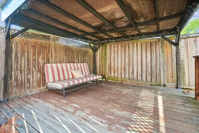 Additional image 36 of 70 Moore Cres