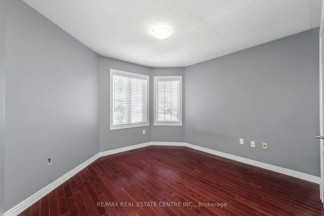 Additional image 35 of 6 Baccarat Cres