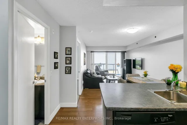 Additional image 10 of 35 Saranac Blvd Unit 411