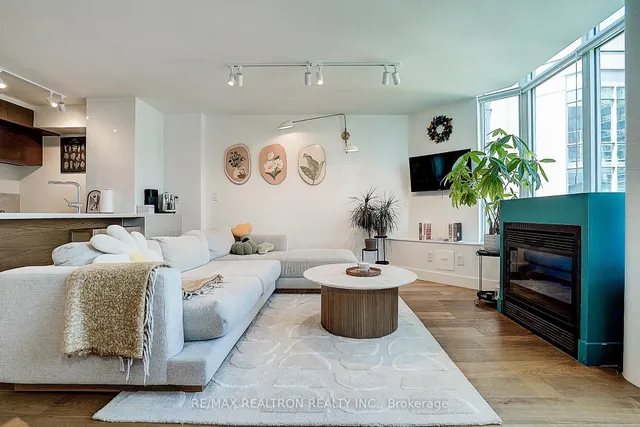 Additional image 12 of 250 Manitoba St Unit PH 802