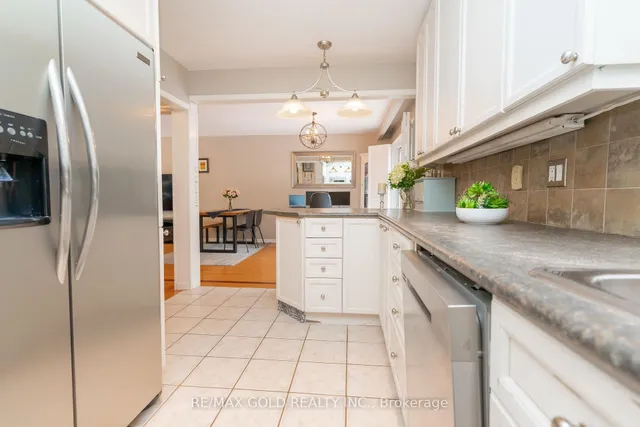 Additional image 19 of 23 Edgebrook Cres