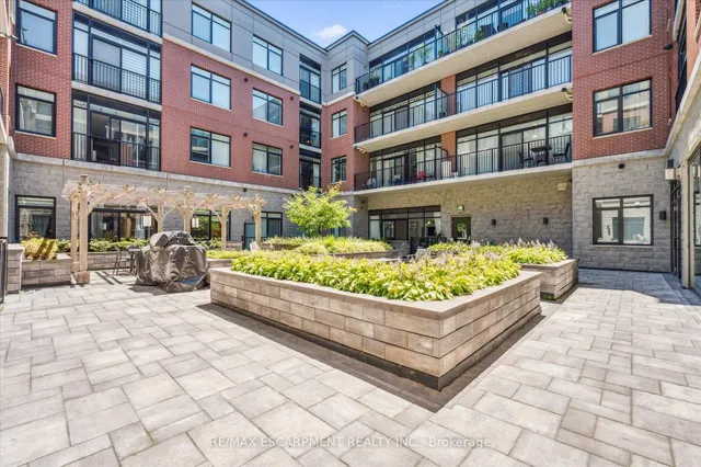 Additional image 27 of 1 Redfern Ave Unit 102