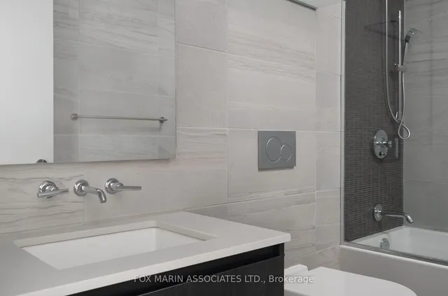 Additional image 15 of 81 Wellesley St Unit 1107