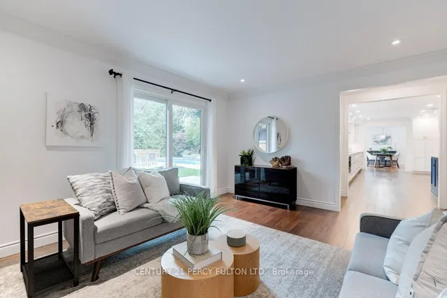 Additional image 13 of 4499 Hawthorne Dr