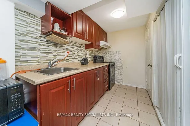 Additional image 33 of 64 Botavia Downs Dr