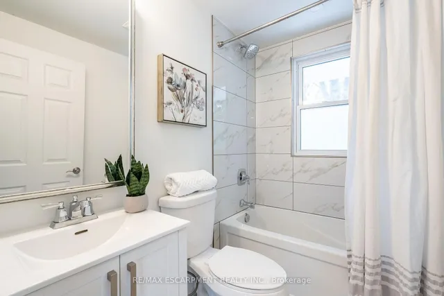 Additional image 21 of 70 Flamboro St