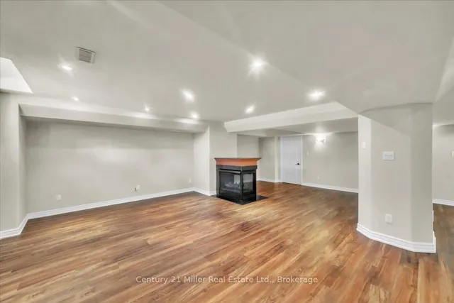 Additional image 44 of 4298 Clubview Dr