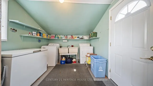 Additional image 15 of 25 East 33rd St