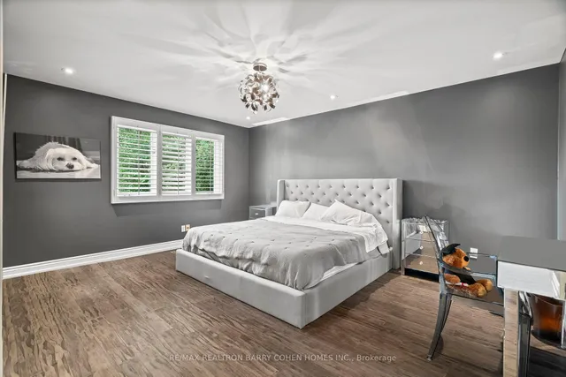 Additional image 24 of 566 Castlefield Ave