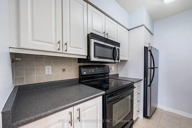 Additional image 14 of 2088 Lawrence Ave Unit 1007