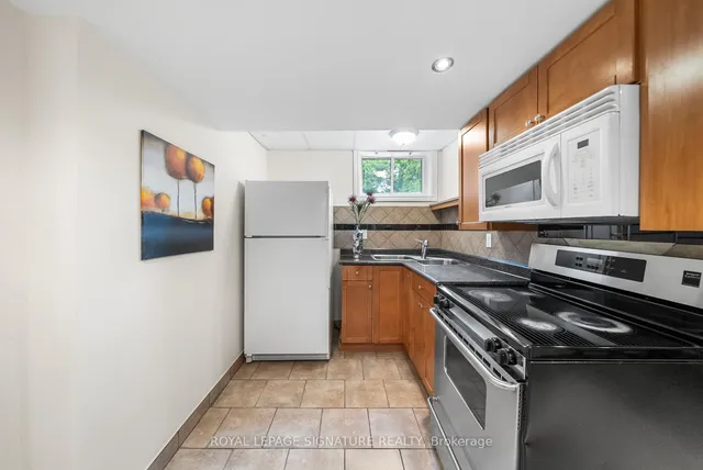 Additional image 32 of 136 Overland Dr