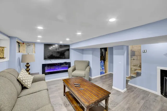 Additional image 33 of 6 Frederick Ave