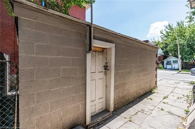 Additional image 39 of 18 Barnesdale Ave