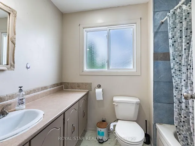 Additional image 38 of 19 Markham St