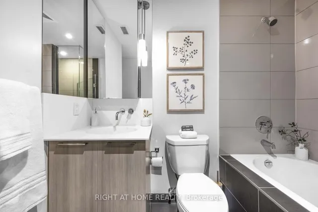 Additional image 18 of 650 King St Unit 706