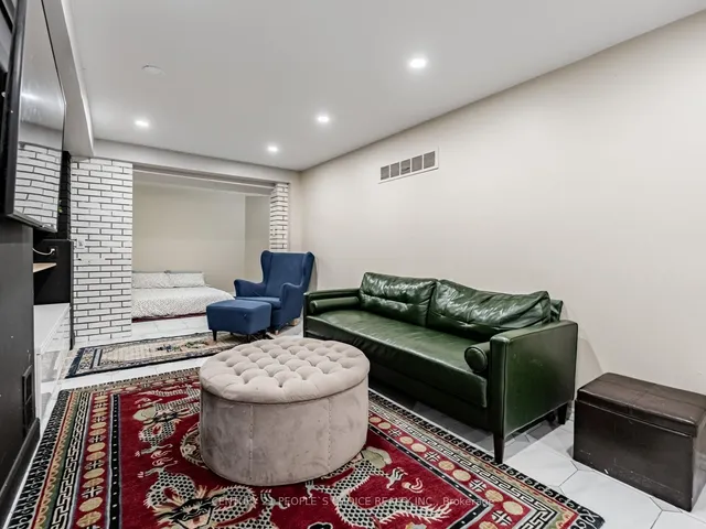 Additional image 23 of 4631 Dunedin Cres