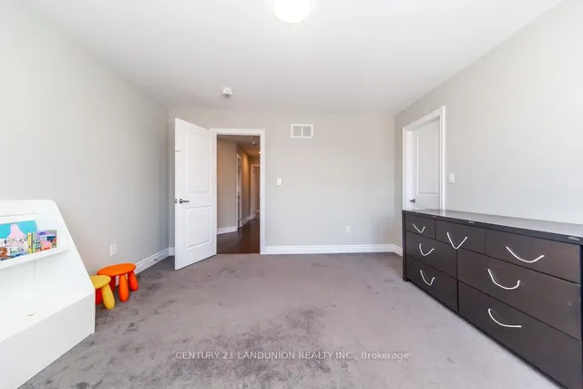 Additional image 32 of 70 Prairie Creek Cres