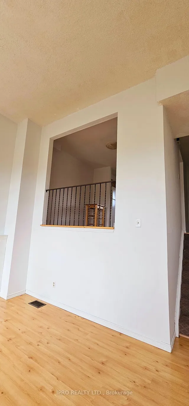 Additional image 6 of 36 Dawson Cres Unit 36