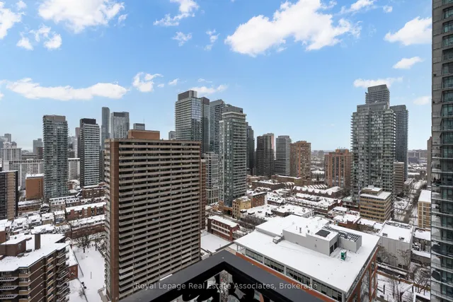 Additional image 29 of 55 Charles St Unit 2206