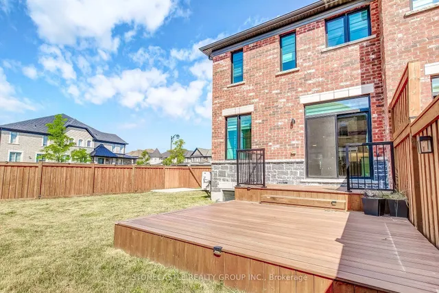 Additional image 33 of 526 Beam Crt