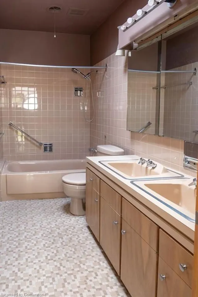 Additional image 31 of 90 Winston Ave